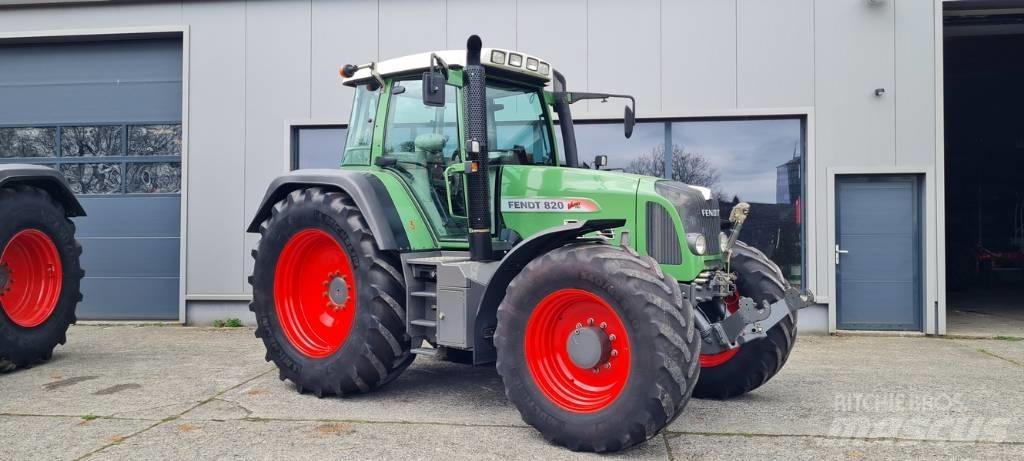 Fendt 820 Vario TMS Трактори