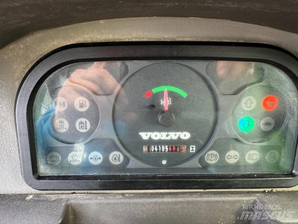 Volvo L 25 F Колесни товарачи