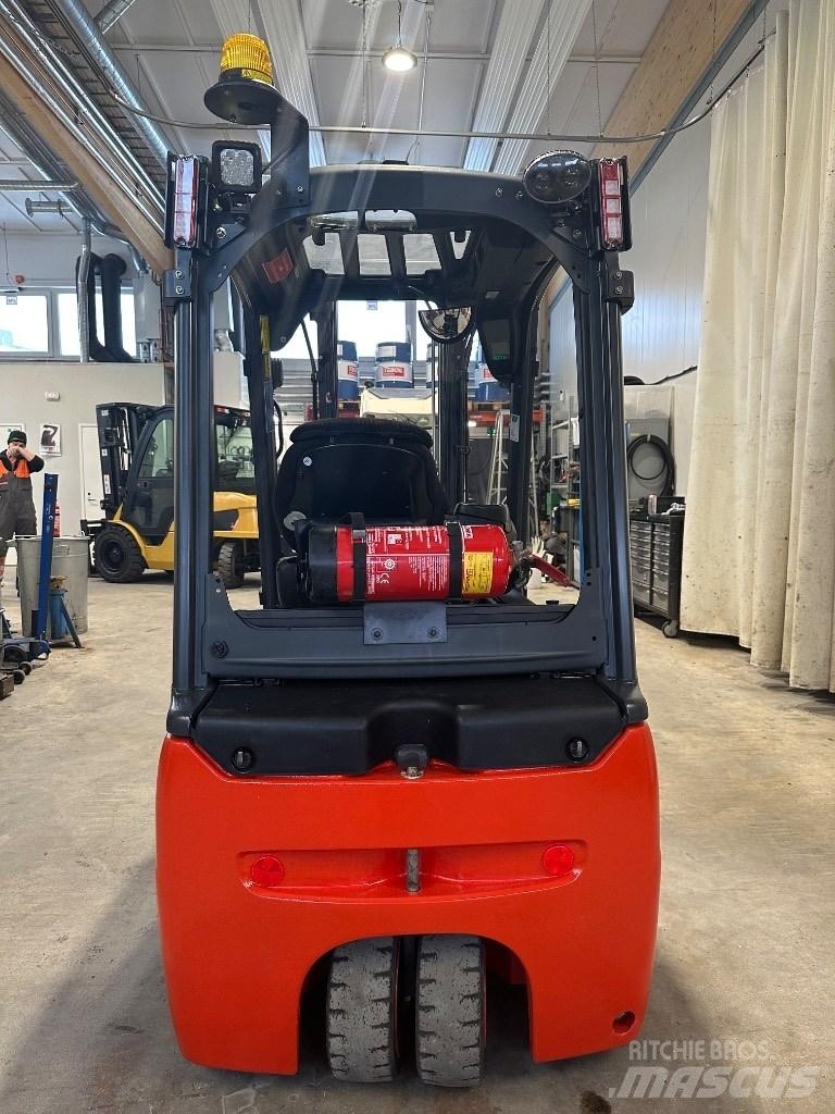 Linde E20L-02 Електрически вилични кари-повдигачи