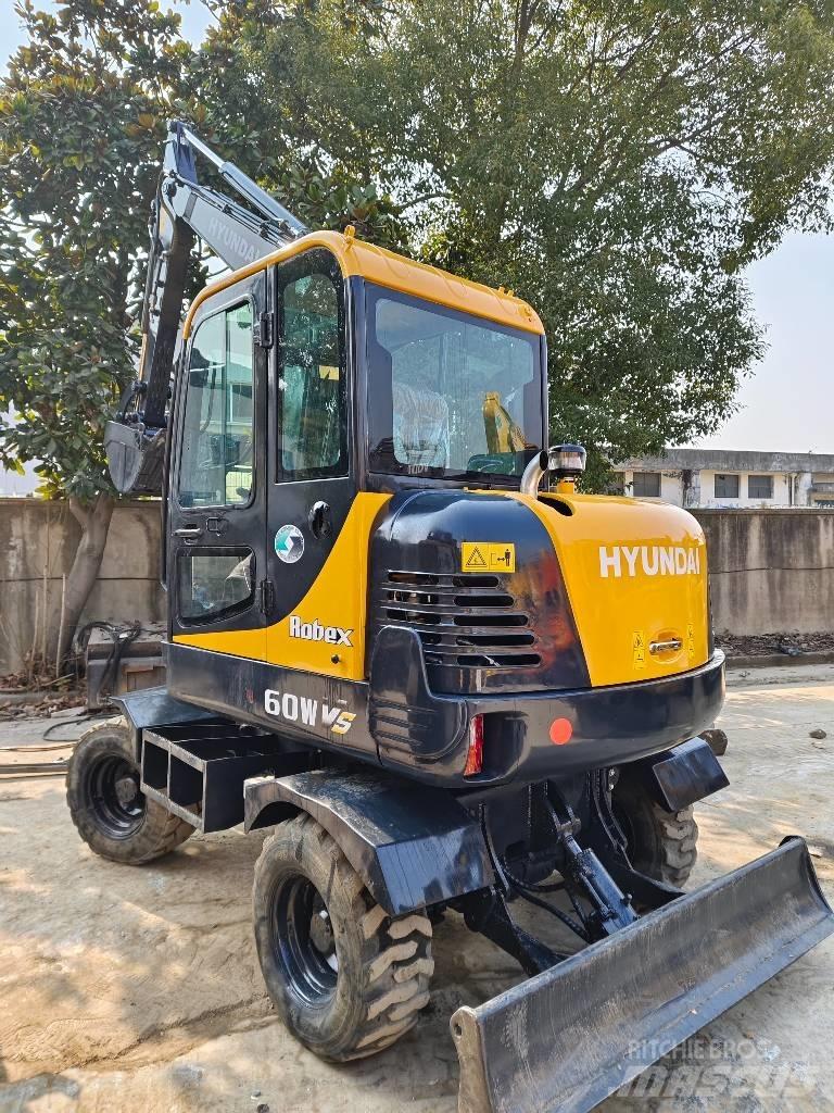 Hyundai Robex 60 W Колесни екскаватори