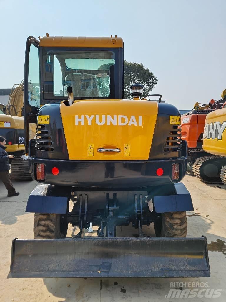 Hyundai Robex 60 W Колесни екскаватори