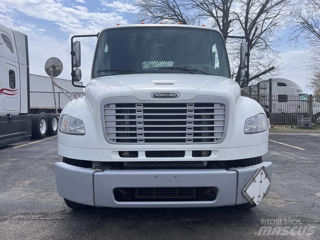 Freightliner M 106 Бордови