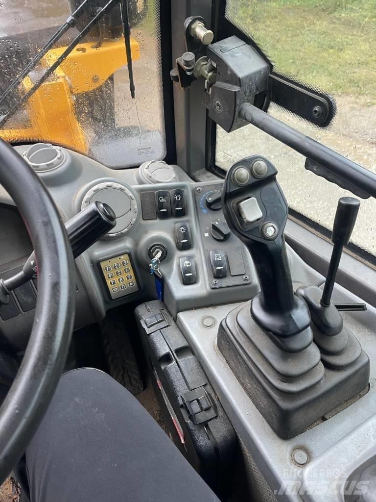 Volvo L 25 Колесни товарачи