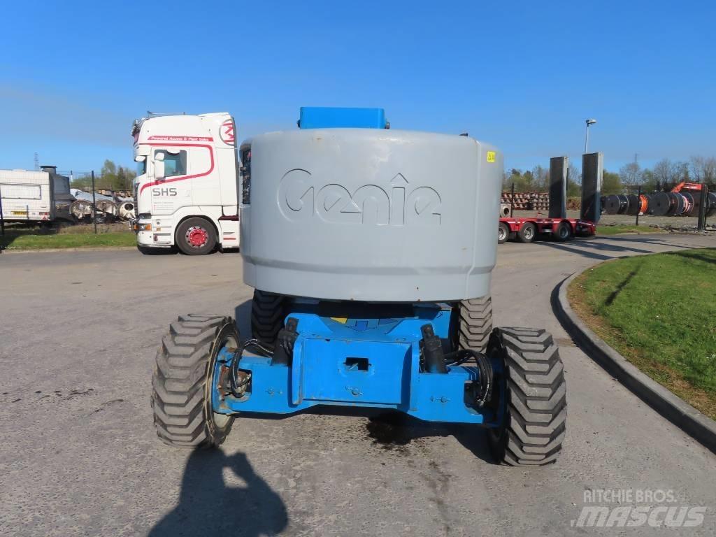 Genie Z 45/25 J Съчленени стрелови подемници