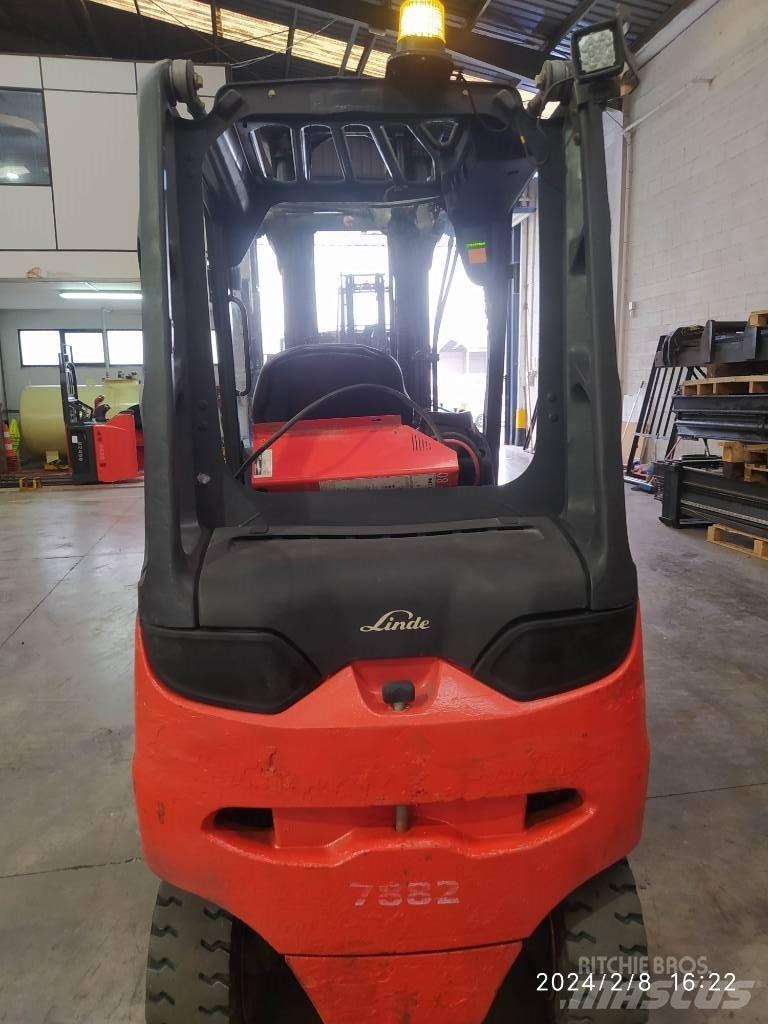 Linde E30/600 Електрически вилични кари-повдигачи