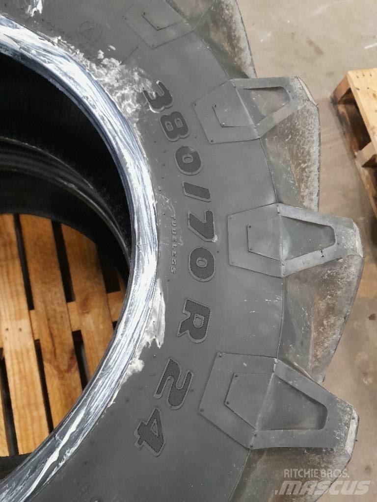Trelleborg TM700 Колелета/Гуми