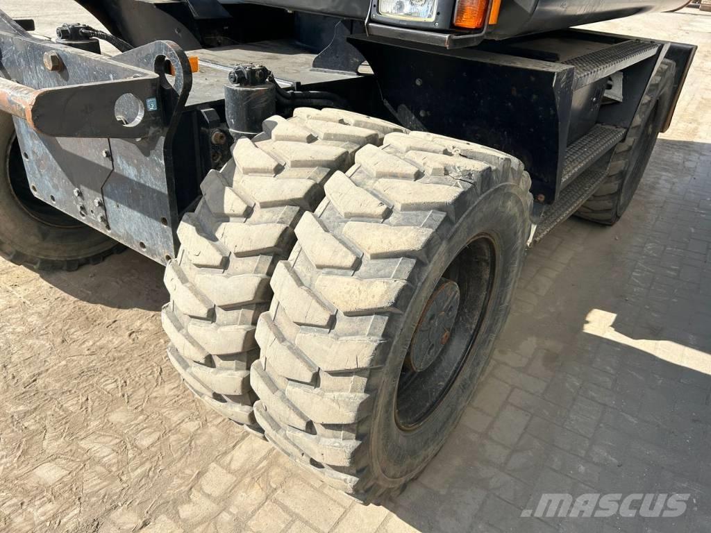 Hitachi ZX 140 W-5B Колесни екскаватори