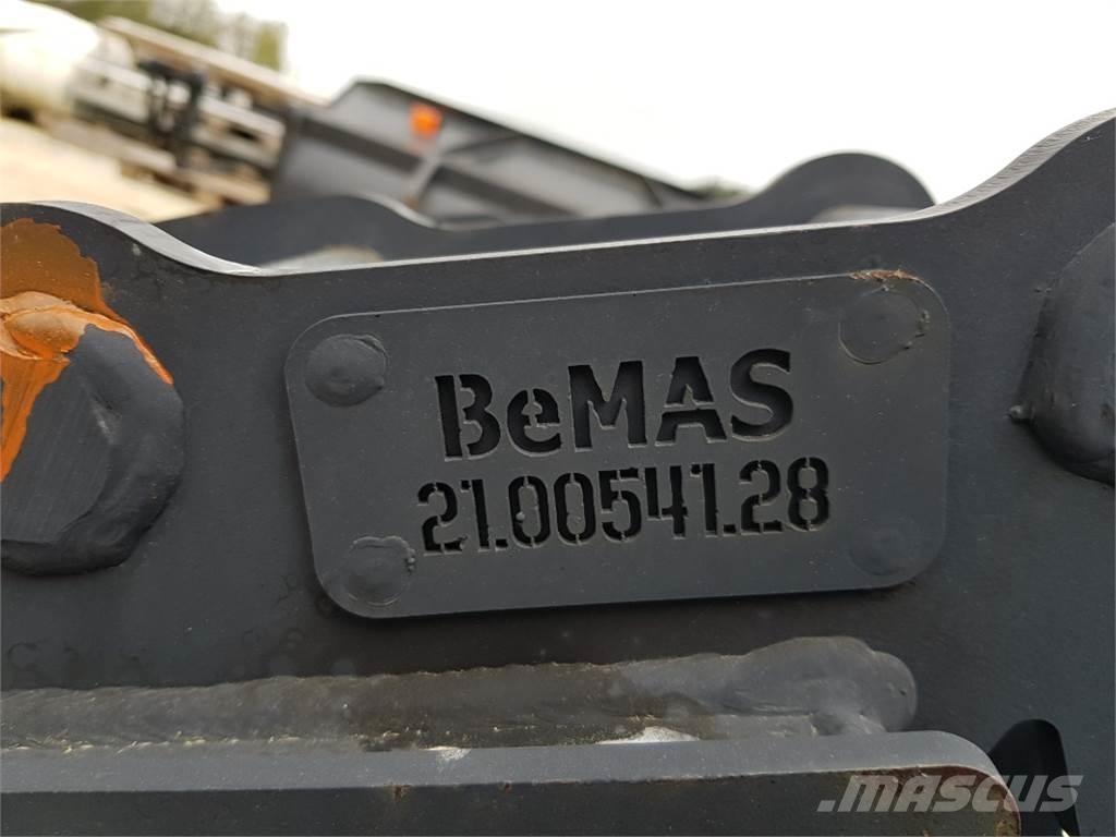  Bemas TL 300 SW010 Товарачи със заден ескаватор