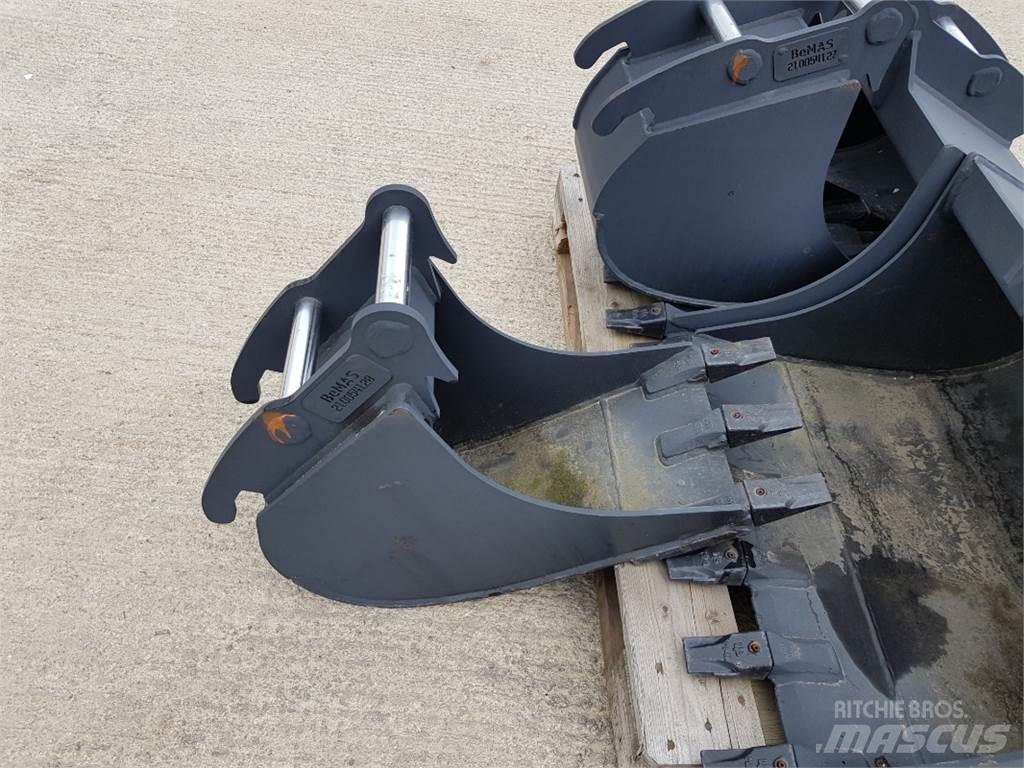 TL 300 SW010 Товарачи със заден ескаватор