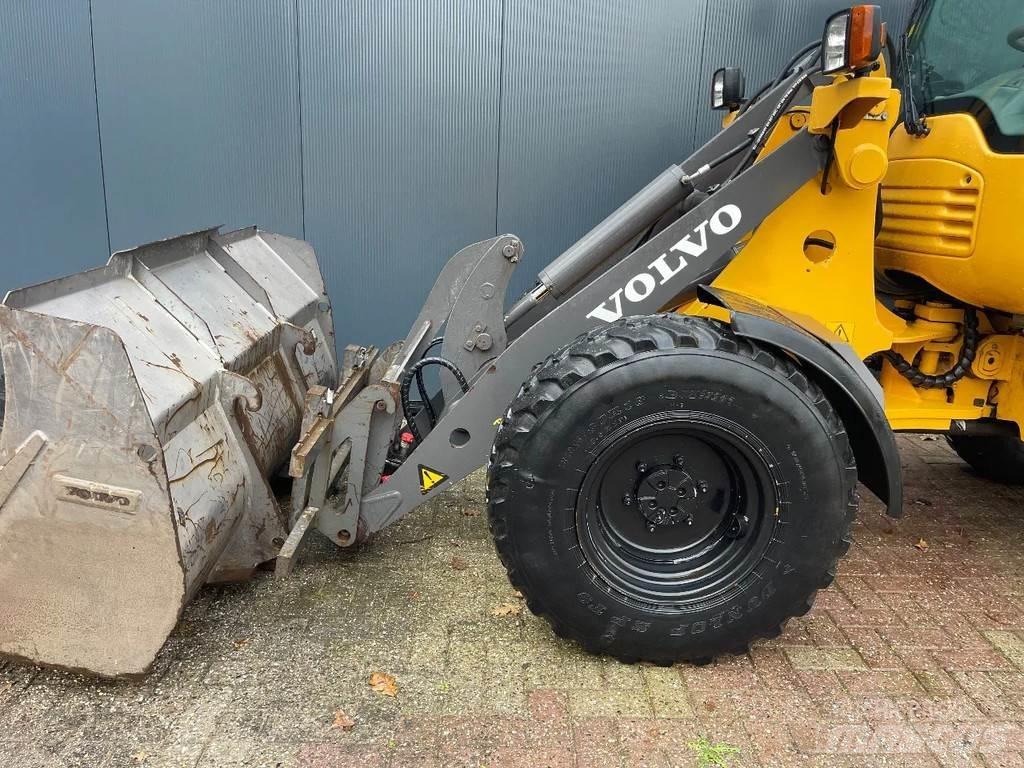 Volvo L25f Колесни товарачи