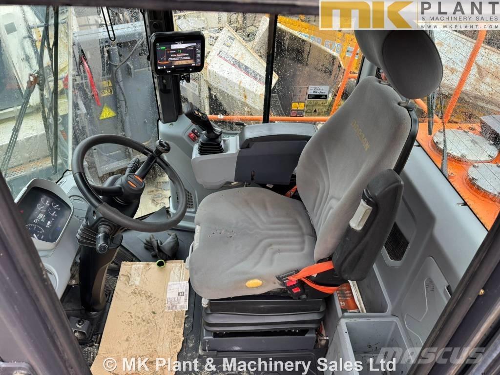 Doosan DL 320-7 Колесни товарачи