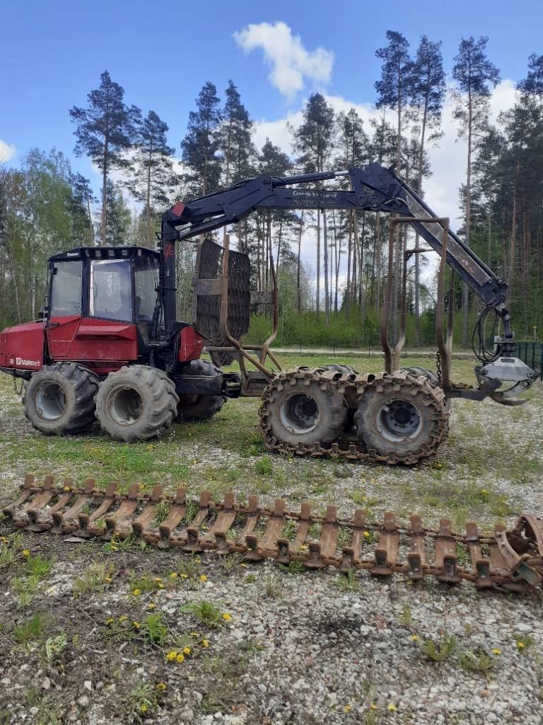 Valmet 820 Форуардери