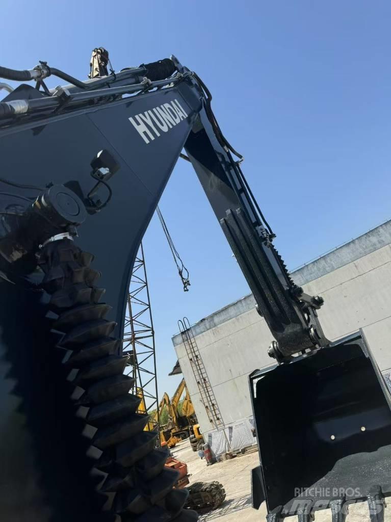 Hyundai R220LC-9S Верижен екскаватор