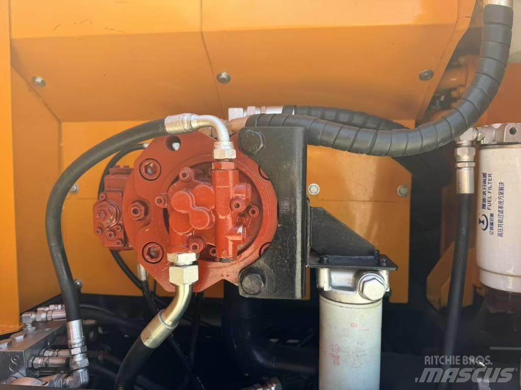 Hyundai R220LC-9S Верижен екскаватор