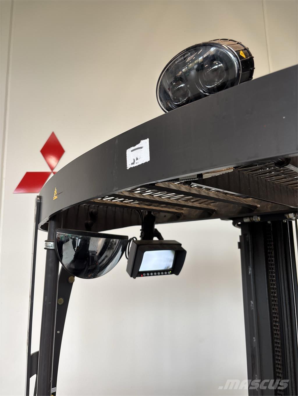 Atlet UMS160 Ретрак/ Високоповдигач с изместване на вилката напред