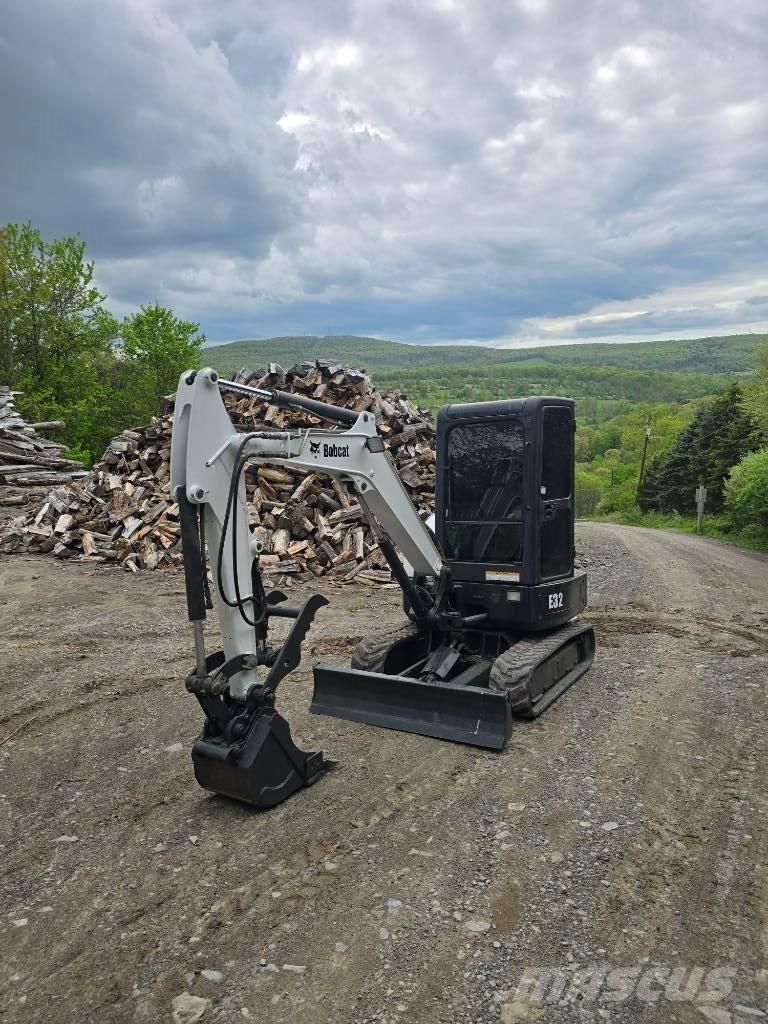 Bobcat E 32 Мини екскаватори < 7 т