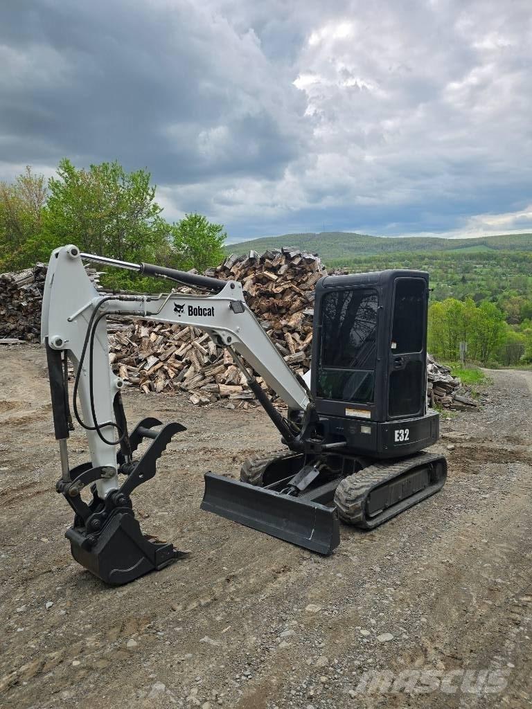 Bobcat E 32 Мини екскаватори < 7 т