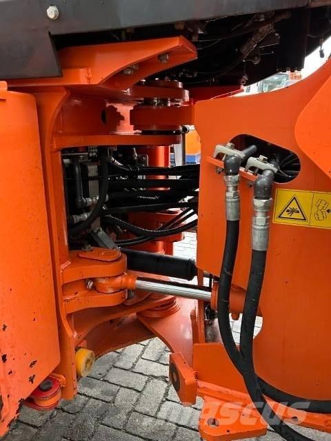 Hitachi ZW 180-6 Колесни товарачи