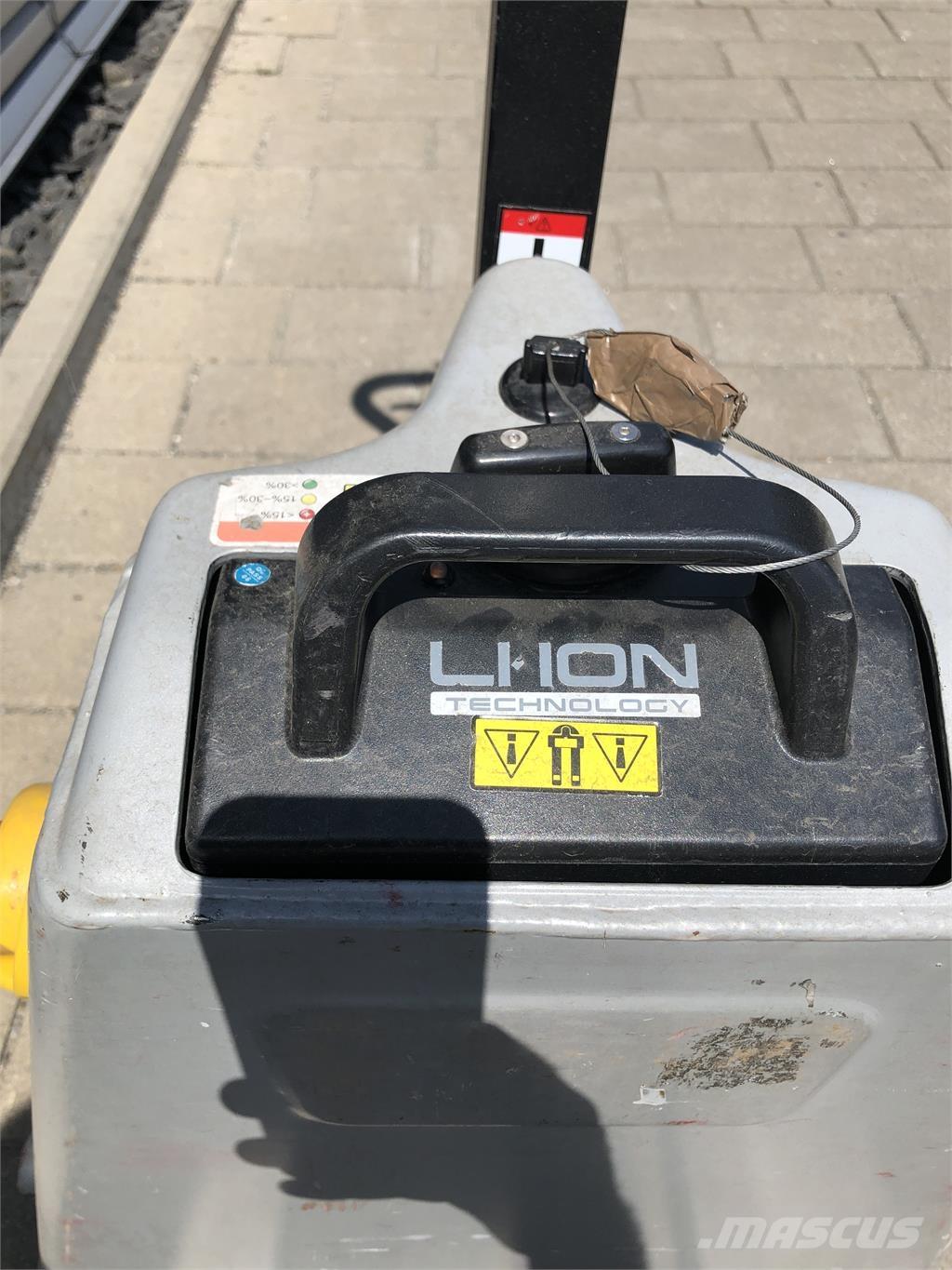 Still ECH 12 C Колички високоповдигачи с теглич