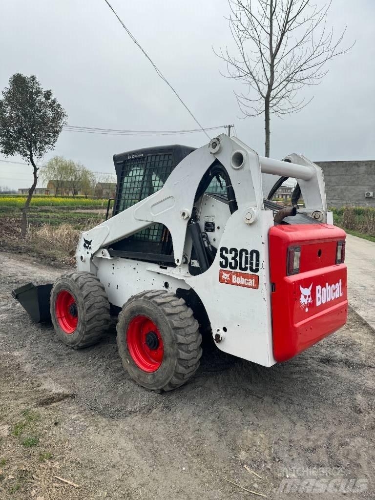 Bobcat S 300 Мини товарачи

