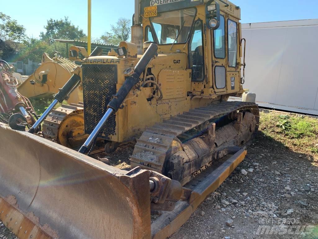 CAT D5B Верижни булдозери
