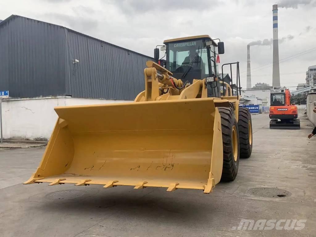 CAT 966H Колесни товарачи