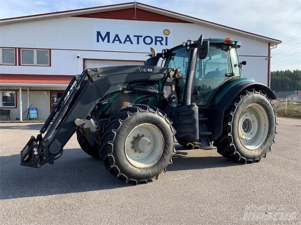 Valtra T234 Direct Трактори