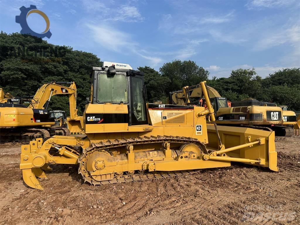 CAT D7G Верижни булдозери
