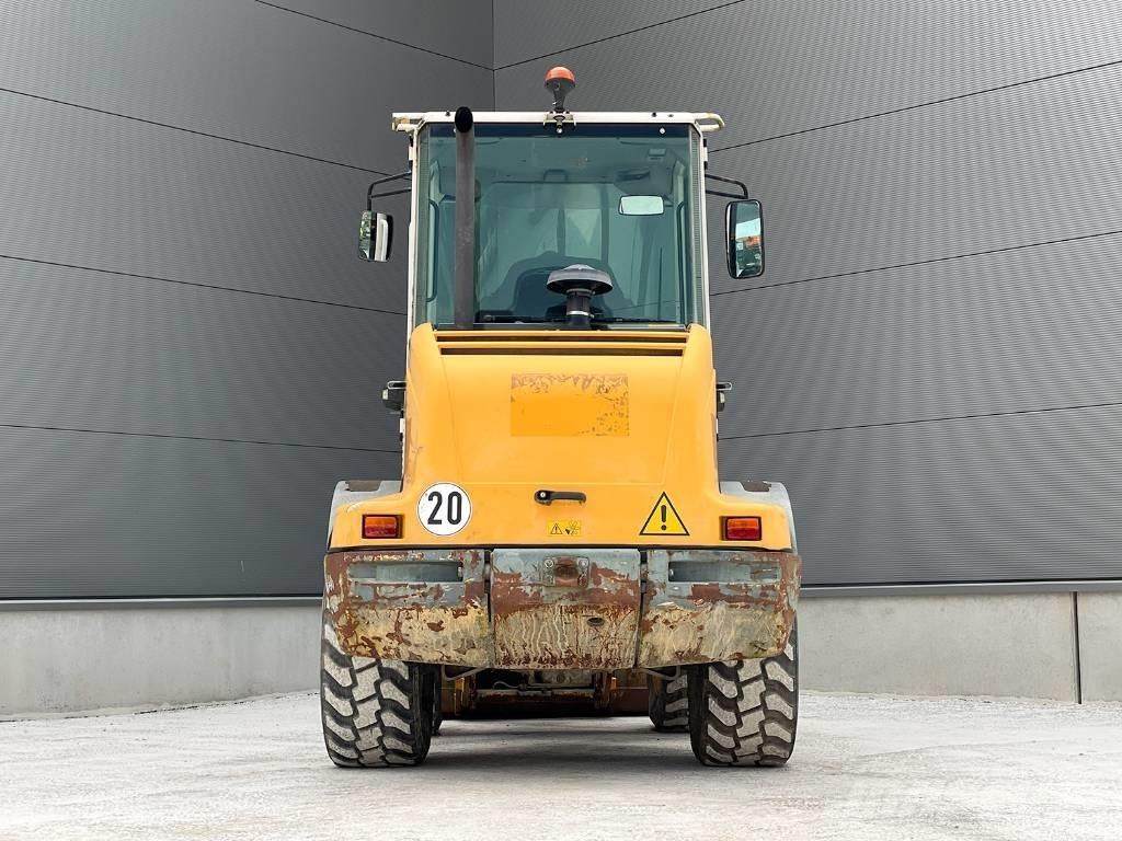 Liebherr L 506 Колесни товарачи