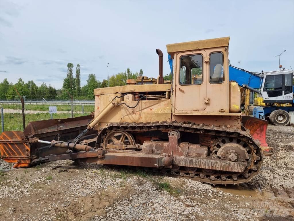 CAT T 130 Верижни булдозери
