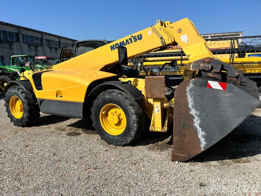 Komatsu WH 713 Телескопични товарачи