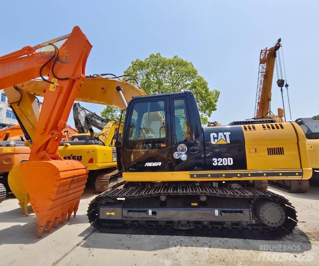 CAT 320 D Верижен екскаватор