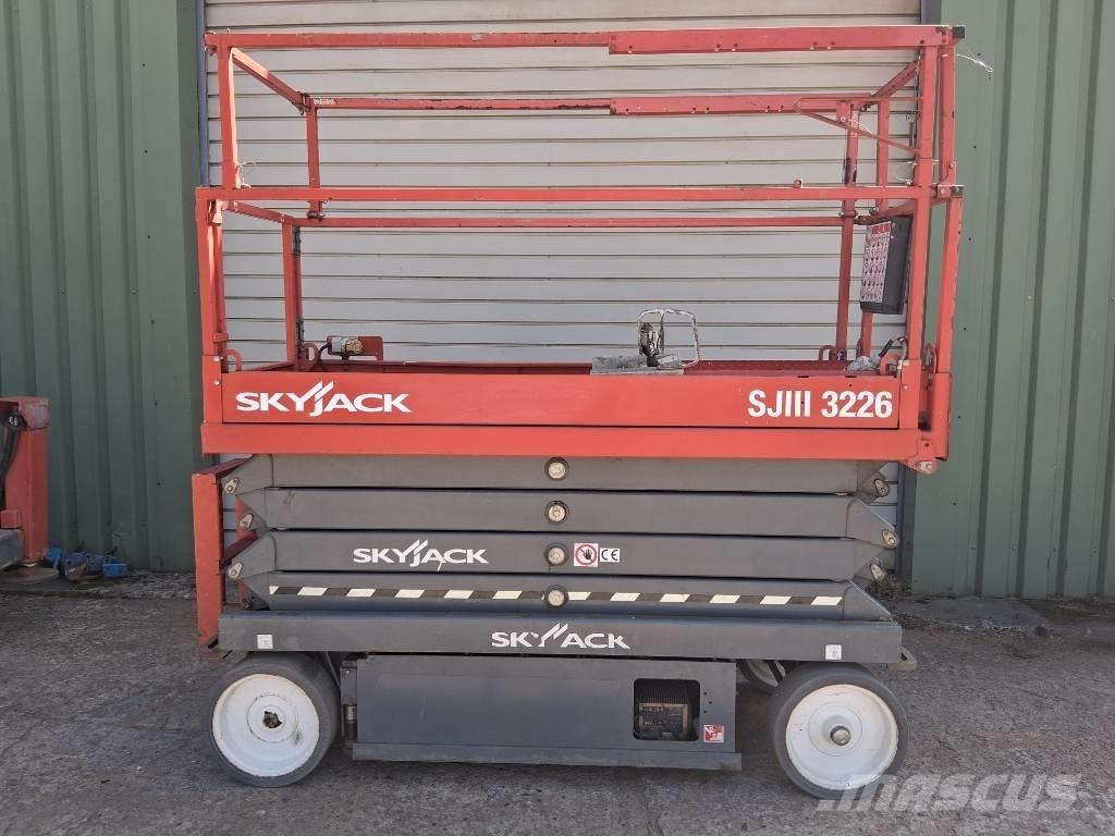 SkyJack SJ III 3226 Ножични работни платформи