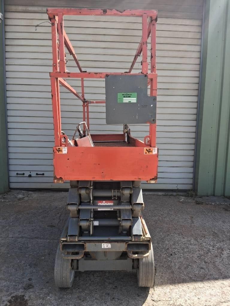 SkyJack SJ III 3226 Ножични работни платформи