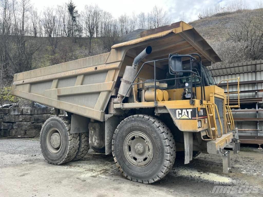 CAT 771D Твърди самосвали
