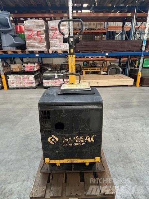 Bomag BPR 70/70 Уплътнители за плочи
