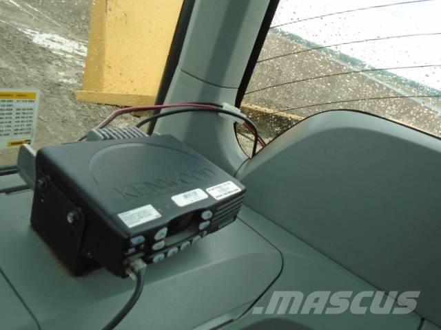 CAT 938M Колесни товарачи