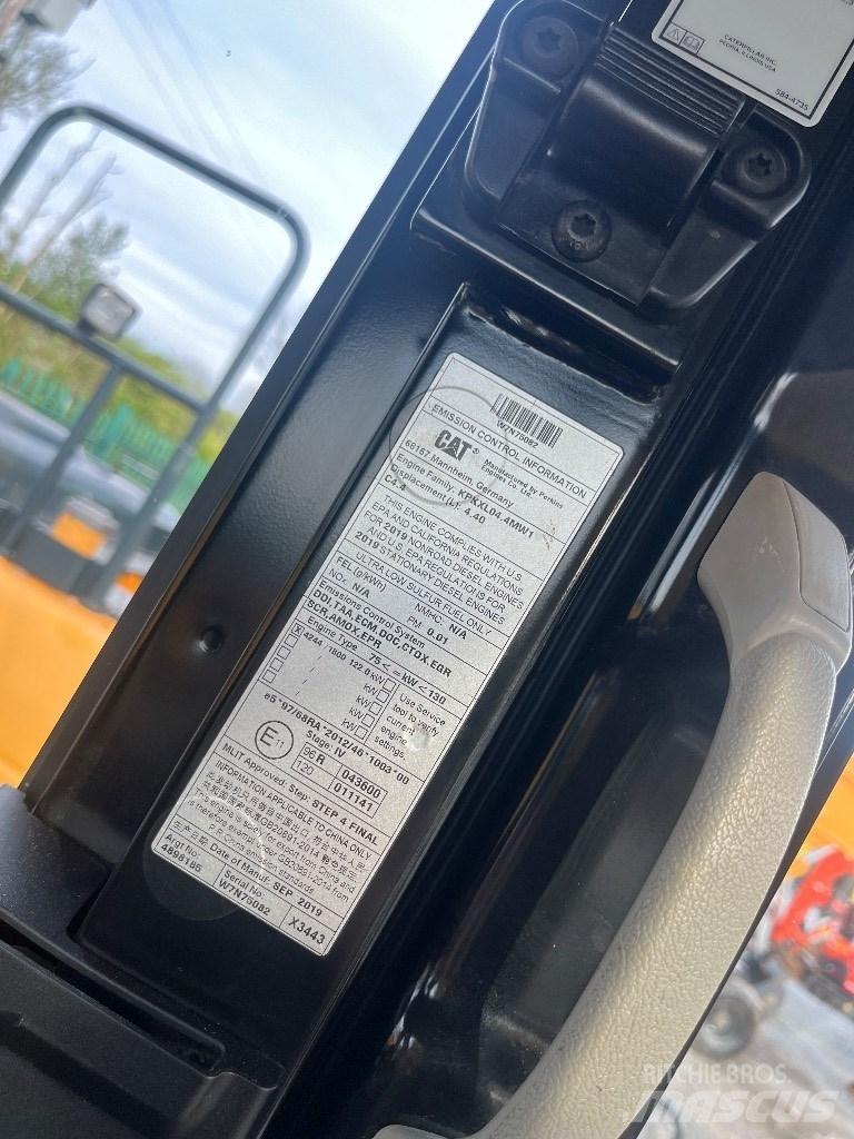 CAT 320 Верижен екскаватор
