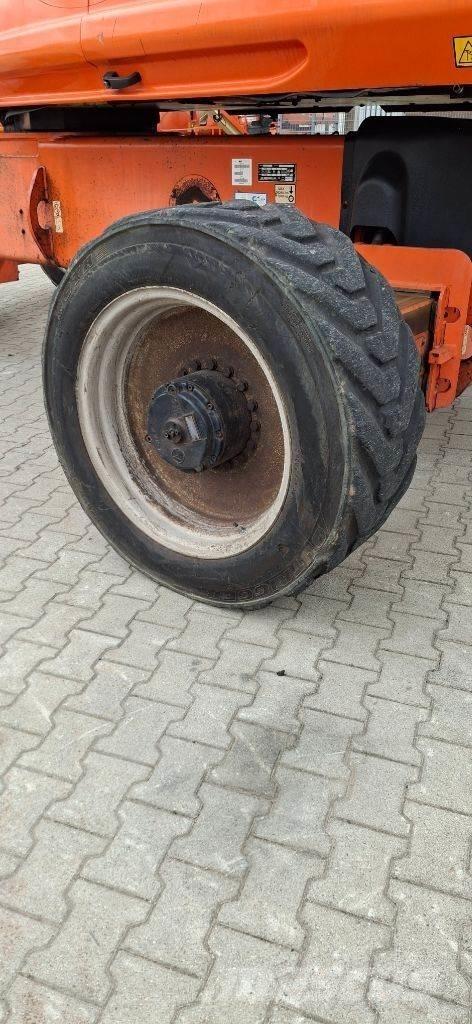 JLG 1350SJP Телескопични повдигачи
