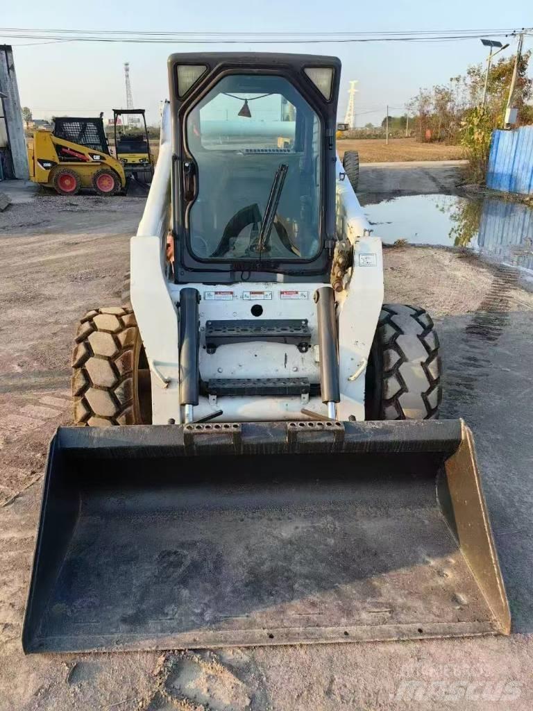 Bobcat S 300 Мини товарачи
