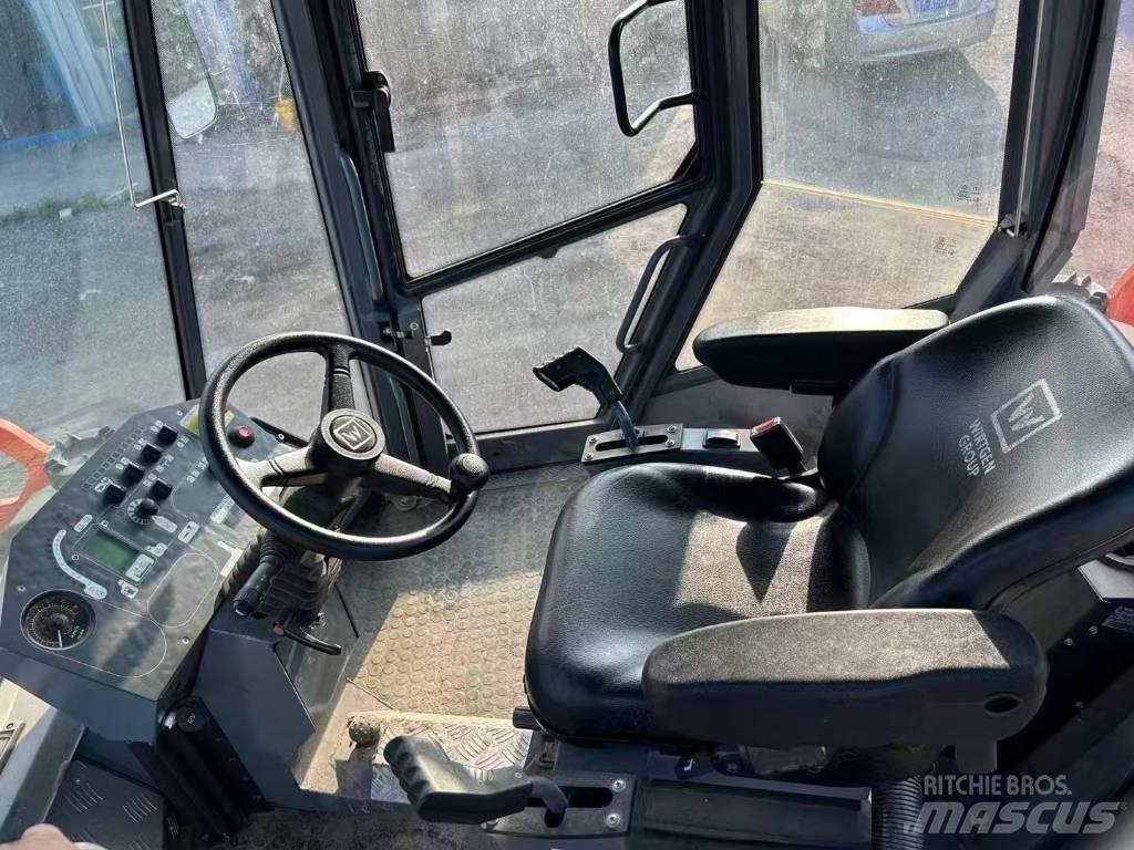 Bobcat S 300 Мини товарачи
