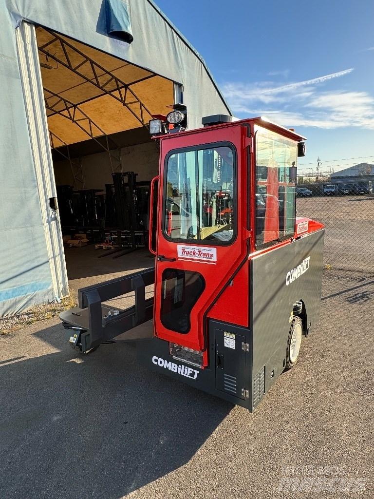 Combilift C3000ET Повдигач с движение в 4 посоки