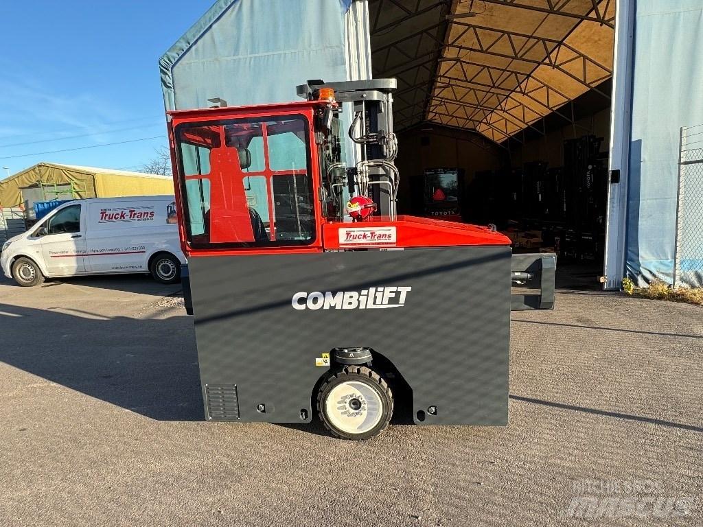 Combilift C3000ET Повдигач с движение в 4 посоки