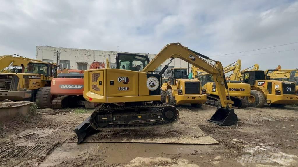 CAT 307 Средни екскаватори 7т - 12т