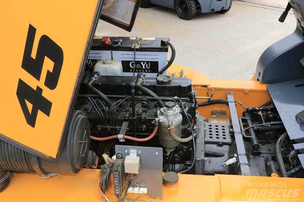 TCM FD45T Дизелови камиони
