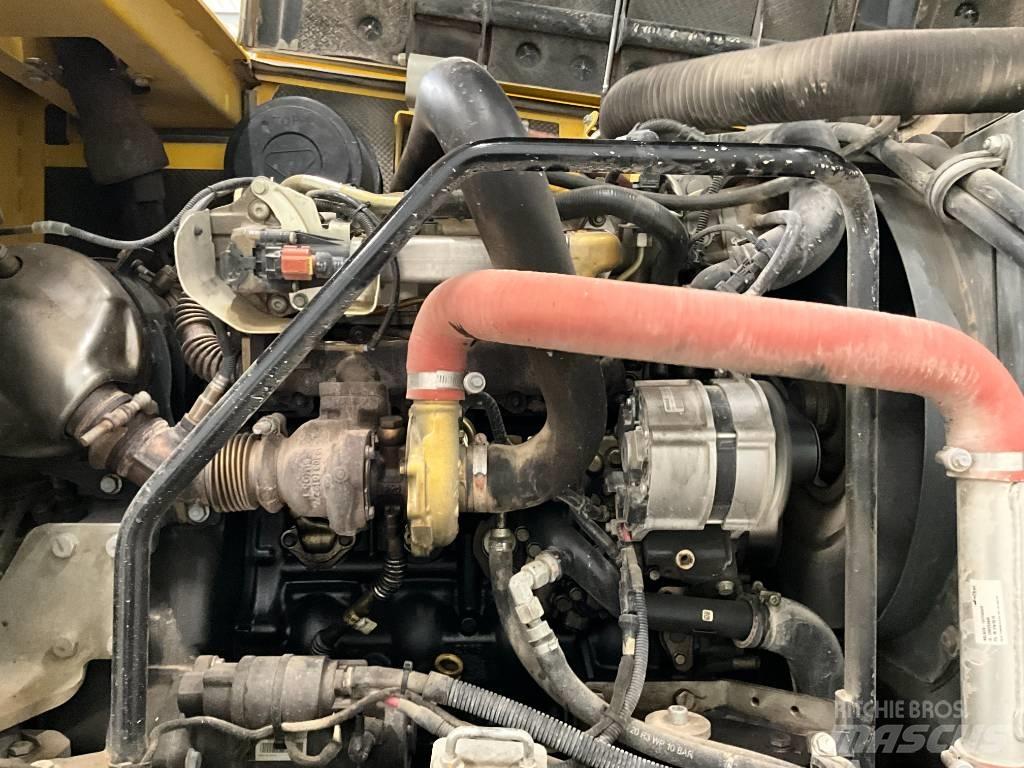 Neuson EW 100 Колесни екскаватори