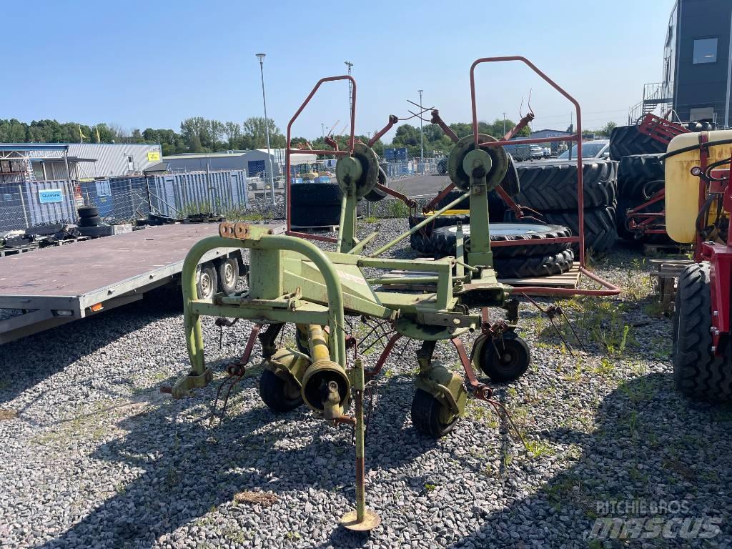 CLAAS W 600 Гребла и сенообръщачки