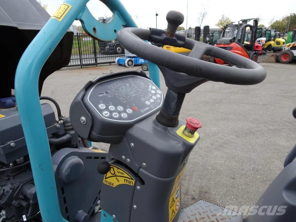 Hamm HD12VV Двойни барабанни ролки
