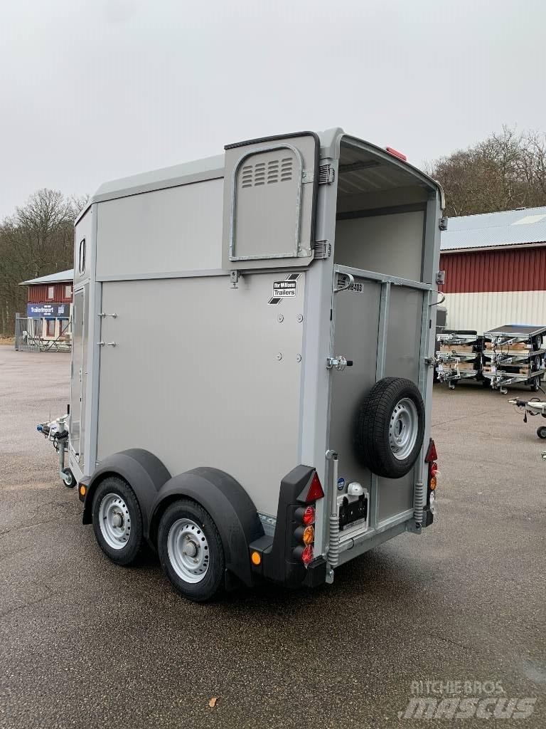 Ifor Williams HB403 Ремаркета за превоз на животни