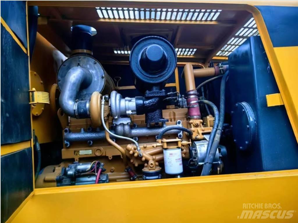 XCMG GR 2153 Грейдери